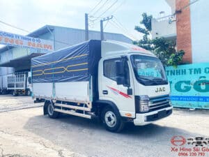 Xe Tải Jac N200S 1.9 Tấn Thùng Mui Bạt 4.4m